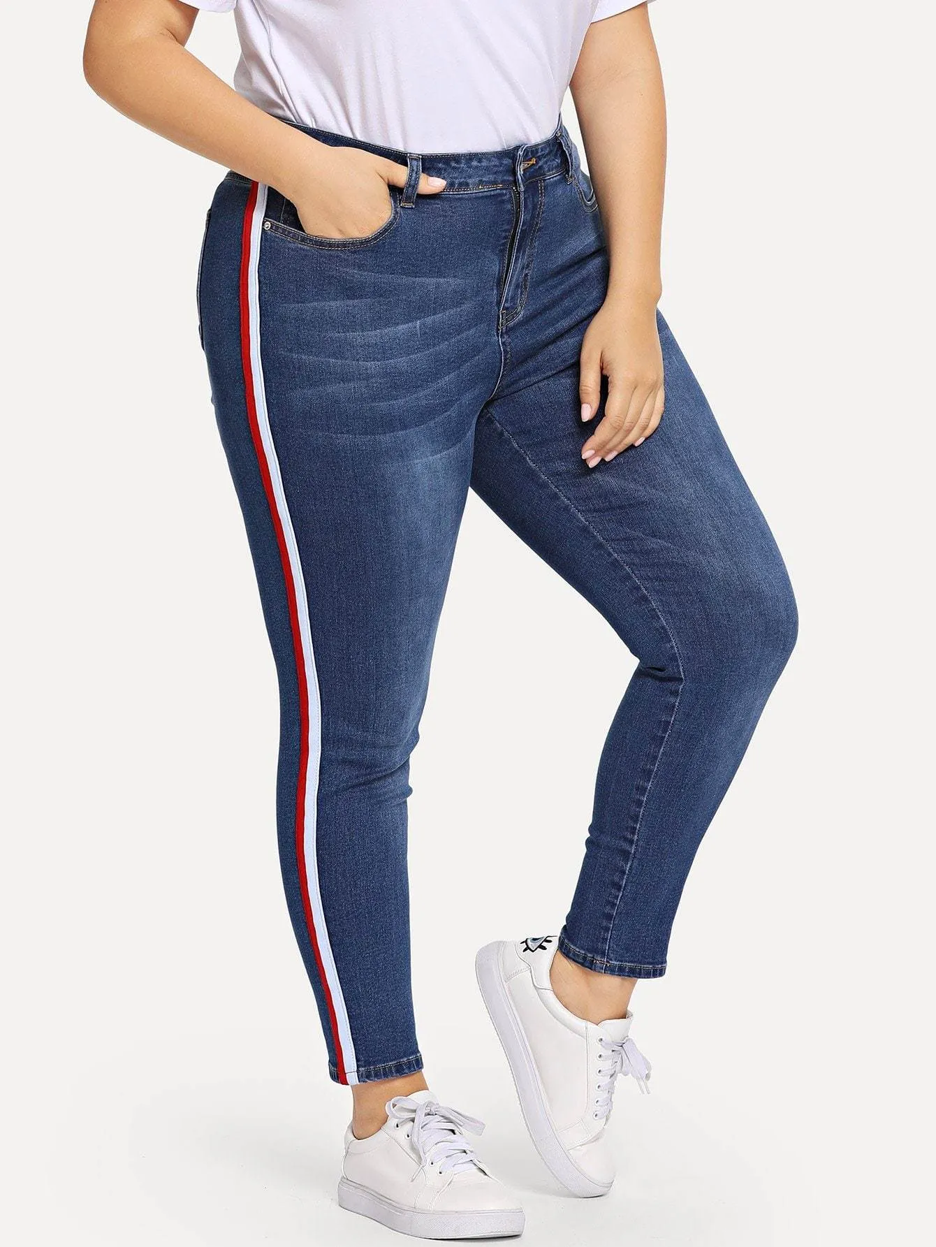 SHEIN Plus Contrast Tape Side Bleach Wash Jeans